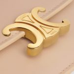 CARD HOLDER WITH FLAP TRIOMPHE IN SHINY CALFSKIN OAT BEIGE - Image 5